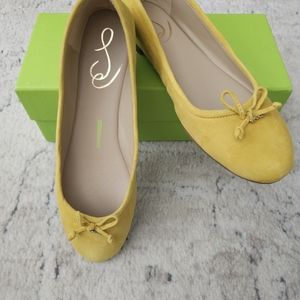 BRAND NEW SAM EDELMAN LIGHT GOLD SUEDE FLATS 7 5